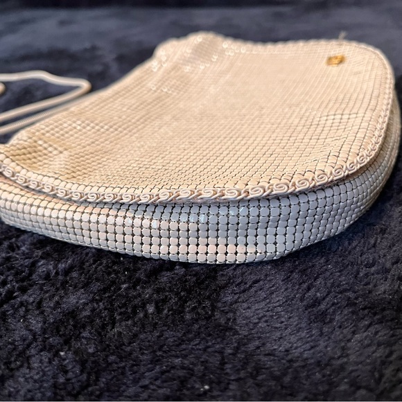 Vintage Glomesh bag with Beautiful detail - Picture 5 of 5